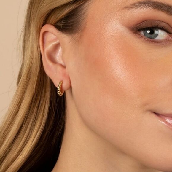 Adina Eden Thin Twisted Hoop Earrings - Picture 2 of 8